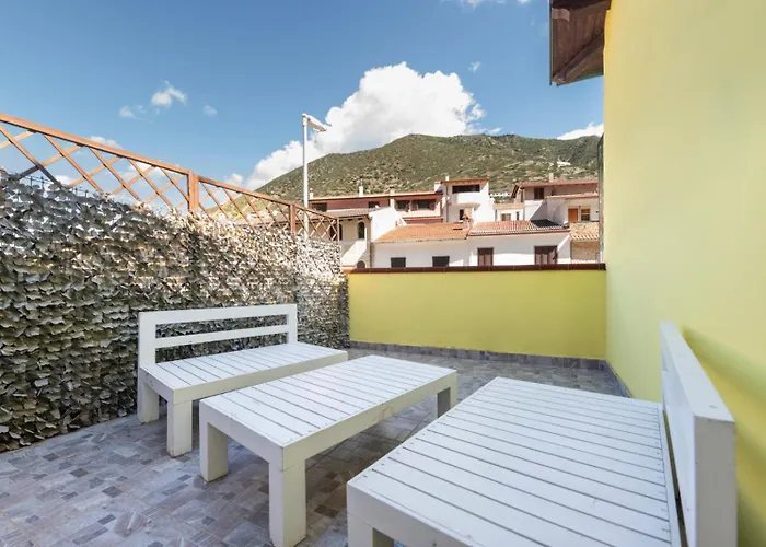 White Lion Surf & Mine Gasthuis *